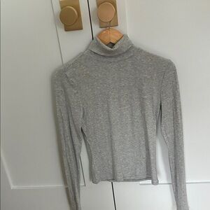 Gianni Bini Light Gray Long Sleeve Turtleneck Top